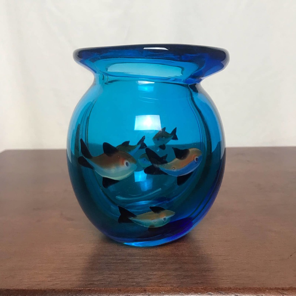 Beautiful Murano Heavy Thick Glass Blue Hand Painted Fish Aquarium Short Vase